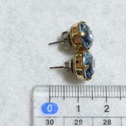 施華洛世奇，大號珠寶飾物耳環（10毫米墊形切割，牛仔藍，鈦金屬柱） 第5張的照片