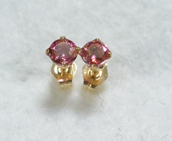[新規格] 14 kgf耳環（4毫米）粉紅色托帕石圓面 第2張的照片