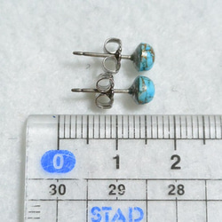 （一分）藍色kappa綠松石耳釘（5mm·鈦柱） 第5張的照片