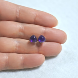 （一分）紫水晶耳釘（7毫米三角鈦柱） 第4張的照片