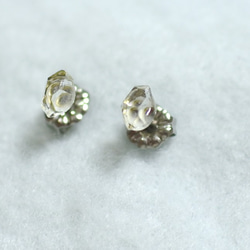 （1点もの）ハーキマーダイヤモンドのスタッドピアス・S（チタンポスト） 3枚目の画像