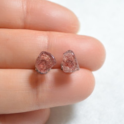 （一分）粉紅色Epidote耳釘（天然翻滾鈦金屬耳環） 第4張的照片
