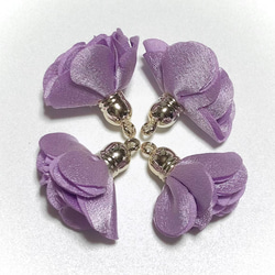 紫の花のチャーム 1枚目の画像
