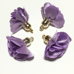 紫の花のチャーム 2枚目の画像