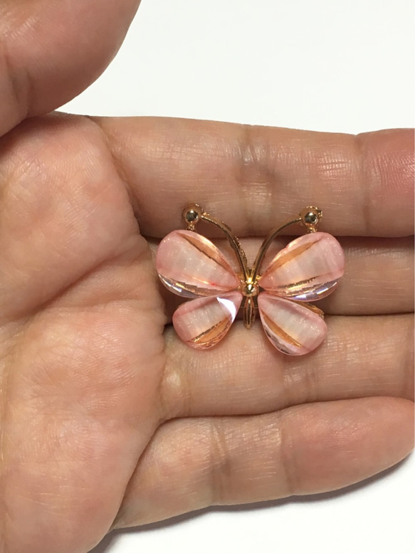 蝶のデコパーツ　ピンク 3枚目の画像