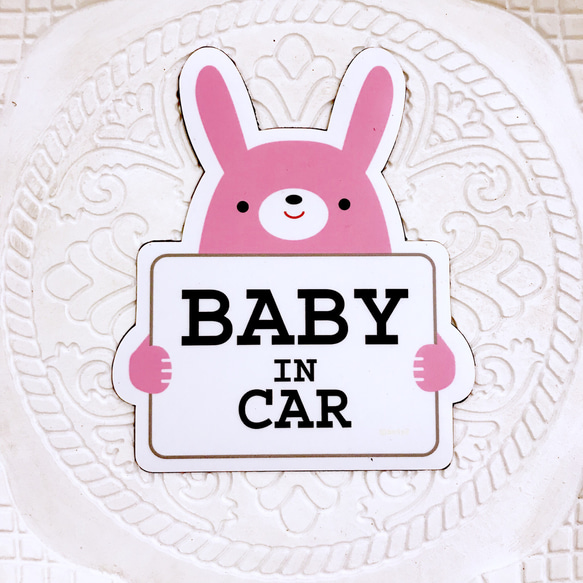 車用ステッカー　シールタイプ　 baby in car 「うさぎ」 ベビーインカー 1枚目の画像