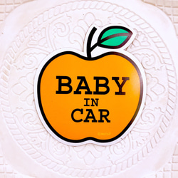 車用マグネット baby in car 「リンゴおれんじ」ベビーインカー 出産祝い 1枚目の画像