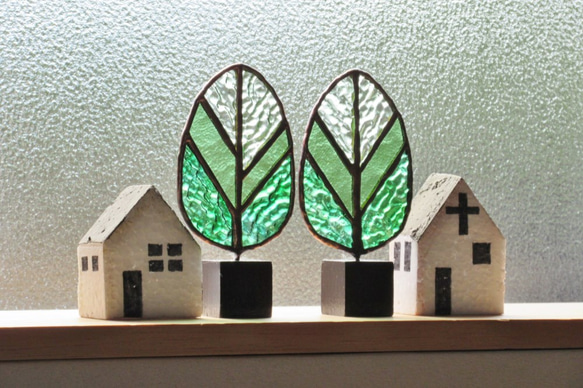 <受注作品＞2個set 「tree」のオブジェ 窓飾り　サンキャッチャー　置物　ステンドグラス　木　樹木　窓際 6枚目の画像