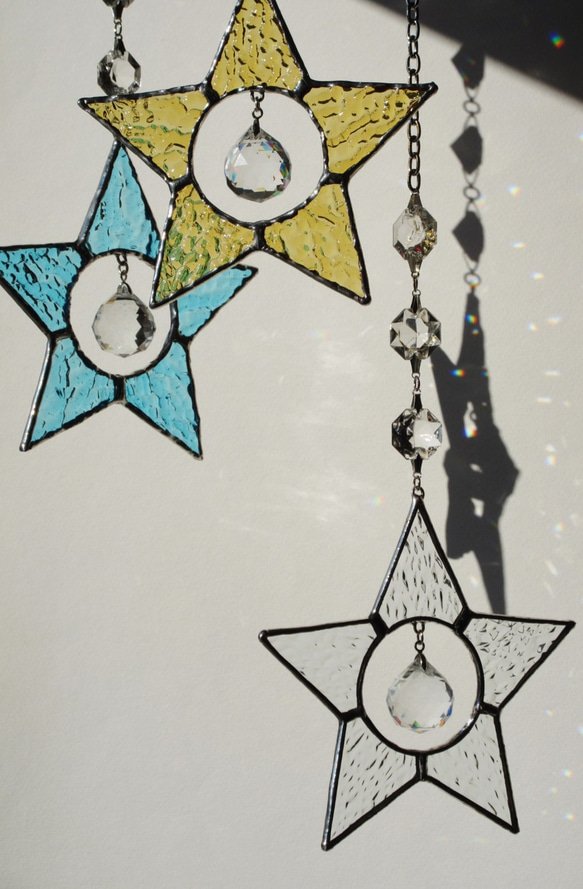 ステンドグラス・星の窓飾り サンキャッチャー 2枚目の画像