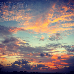 あの日の夕陽 〜沖縄の風景をあなたのお部屋に〜【写真サイズやパネル加工・フレーム付きが選べる】 4枚目の画像