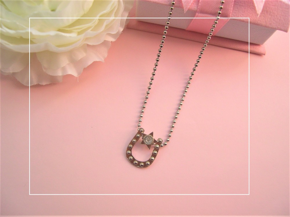 馬蹄ペンダント