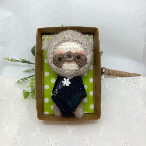 pecochanナマケモノ君✨アートドール かわいいナマケモノのアートドール、動物の置物、OOAK Art toy