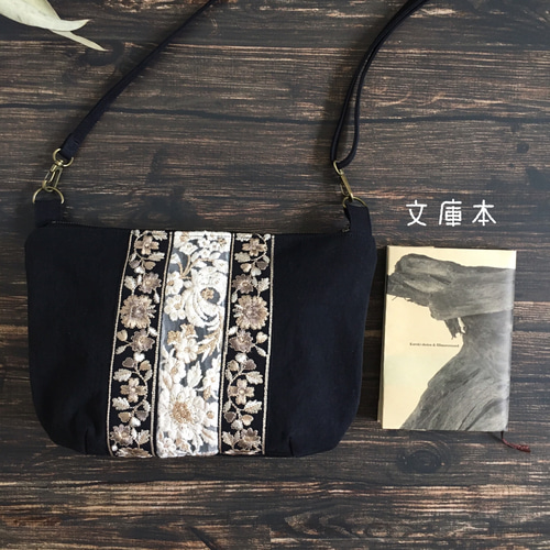 インド刺繍リボン× 帆布　ハンドメイド　ボディバッグ　クリスマス　プレゼント インド刺繍リボンと帆布のくったりトート◇カーキ - toi toi toi