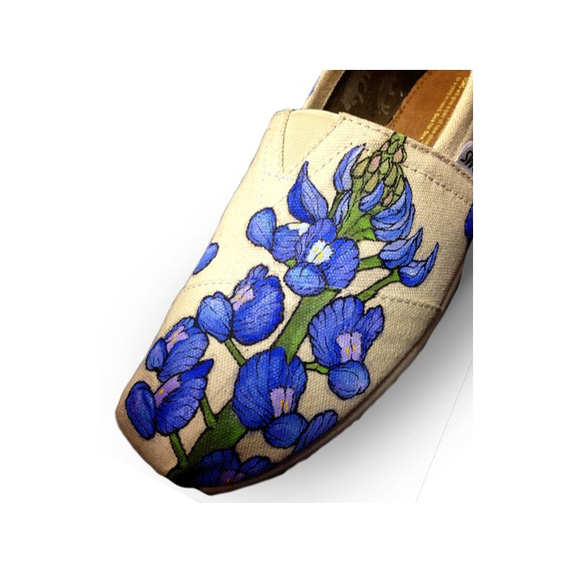 青い花の靴 2枚目の画像