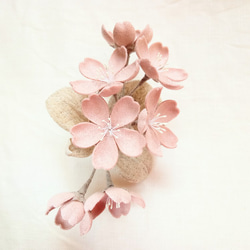 コットンリネンのコサージュ＊桜10.7cm（シェルピンク/ベージュ） 3枚目の画像