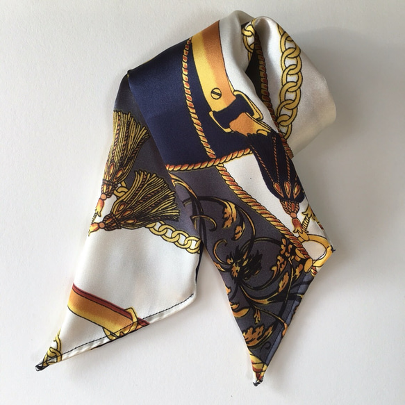 とろみが上品なスカーフのヘアゴム ツイリー サテン地 3枚目の画像