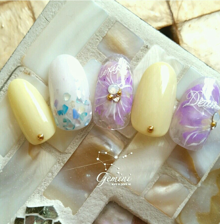 ラプンツェル　ネイルチップ【粘着グミ付】フラワー/パープル