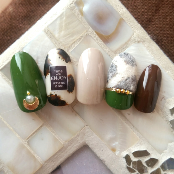 秋の牛柄ネイル♡サイズオーダー ネイルチップ（つけ爪） satsuki751  