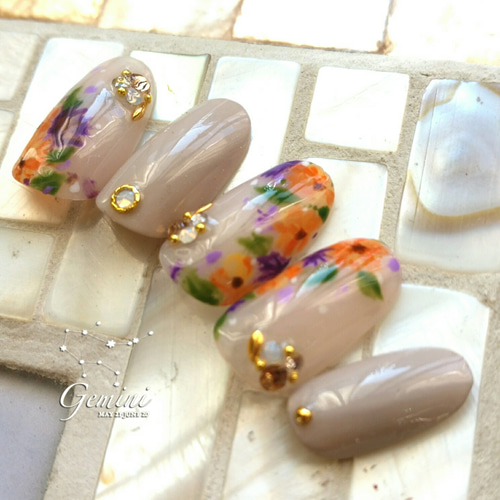 オレンジと紫のニュアンスフラワーネイル♡サイズオーダー