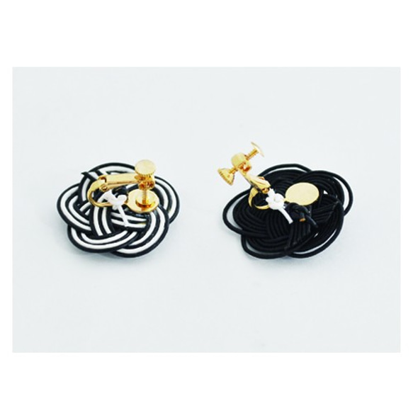菜の花結びのイヤリング　-Zebra×Silver- 　■ピアス可■ 3枚目の画像