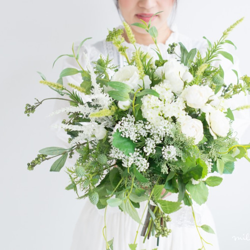 春の花束】ラナンキュラスと季節のグリーンのブーケ「renoncule