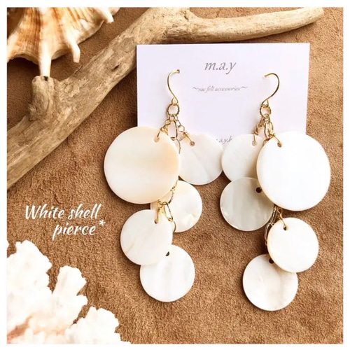 再販‼️Whiteシェルプレート揺れる大人ピアス* ピアス（フープ  