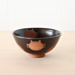 お茶碗中サイズ（黒）ねこ水玉【在庫有】 1枚目の画像