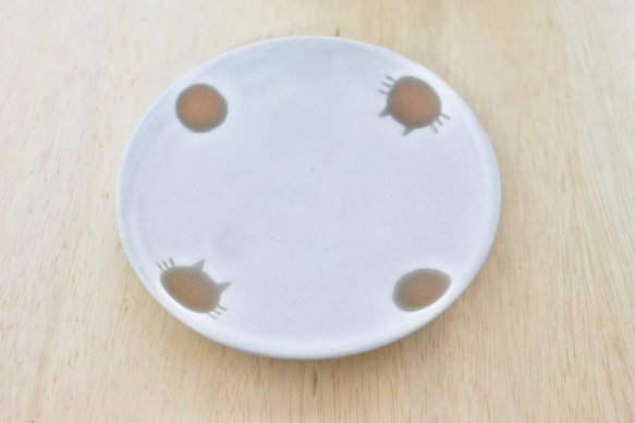 パン皿（白）ねこ水玉【在庫有】 2枚目の画像