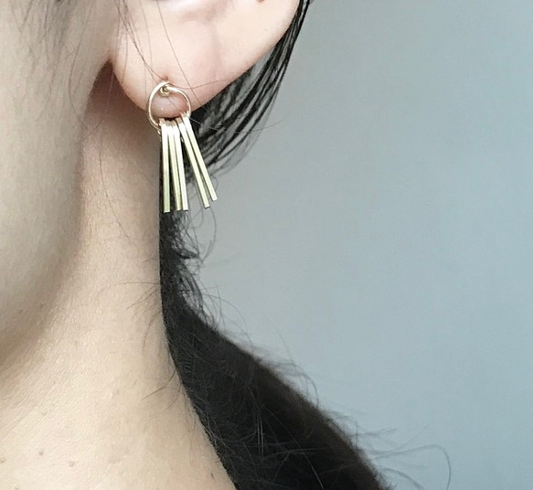 14kgf  ring fringe square wire フリンジ スタッドピアス 5枚目の画像