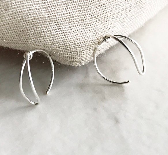 silver filled  drop hoop small フープピアス 2枚目の画像