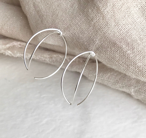 silver filled  leaf hoop フープピアス 2枚目の画像