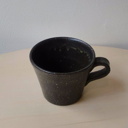 黒いマグカップ 3枚目の画像