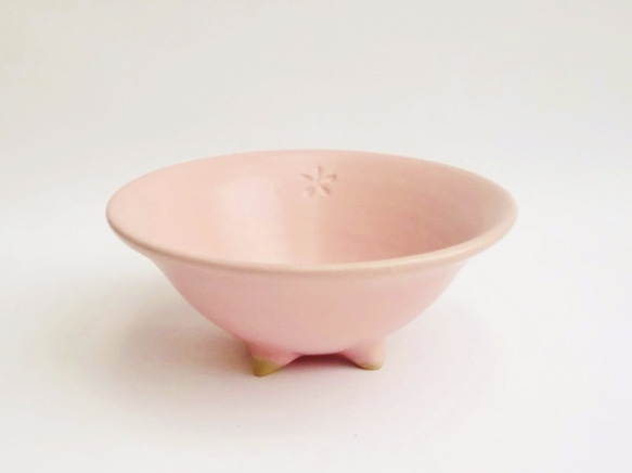 小花の足つき鉢（桜色） 1枚目の画像