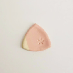 小花の三角箸置き２個セット（桜色） 3枚目の画像
