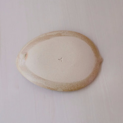 びわの形のタタラ皿（ベージュ） 4枚目の画像