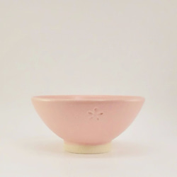 小花の小さめご飯茶碗（桜色） 2枚目の画像