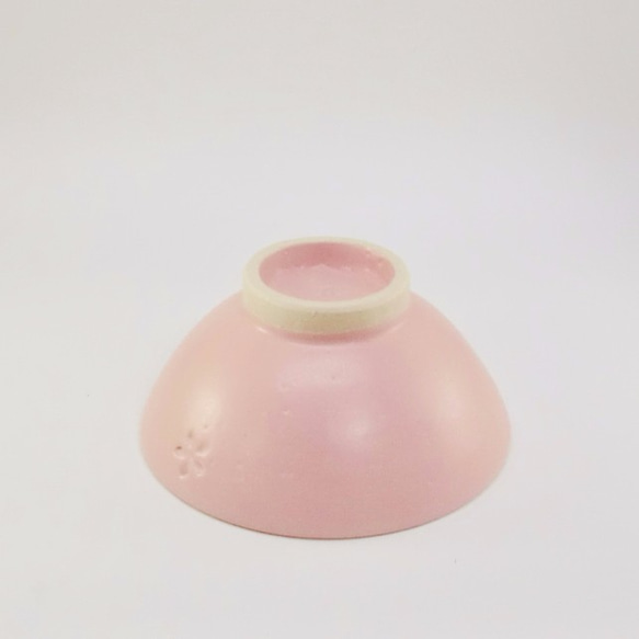 小花の小さめご飯茶碗（桜色） 3枚目の画像