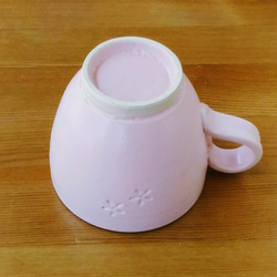 小花のマグカップ・大（桜色） 3枚目の画像