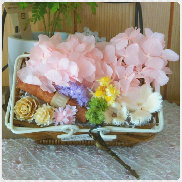 Petit panier de fleur*小さな花籠*
basket(B) 2枚目の画像