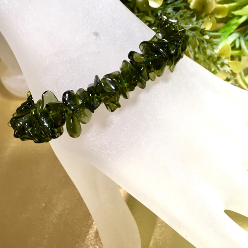 送料無料】鑑別書付属可！ ☆時空を超える石☆モルダバイト大粒さざれ  