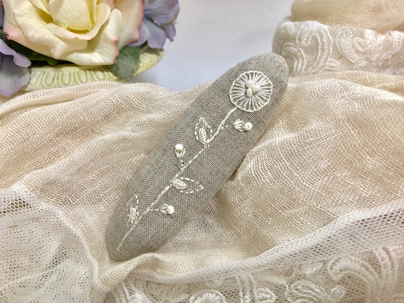 折り畳み　日傘　麻100% リネン ガラスビーズ刺繍 折り畳み 日傘 麻100% リネン ガラスビーズ刺繍 - メルカリ