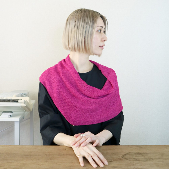 ラスト1点！シルクのスヌードケープ。梅雨も快適に冷え対策。ストール  