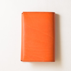 文庫本ブックカバーB2　日本のモノづくりを育てるブックカバー　イタリアンレザー：オレンジ 2枚目の画像