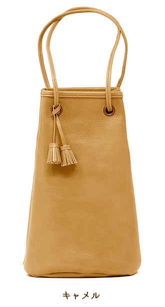 大人可愛いタッセル巾着バッグ”キャメル”　3WAY　ぶらぶら持ち/肩がけ/ハンドバッグスタイル　上質国産カーフ製
