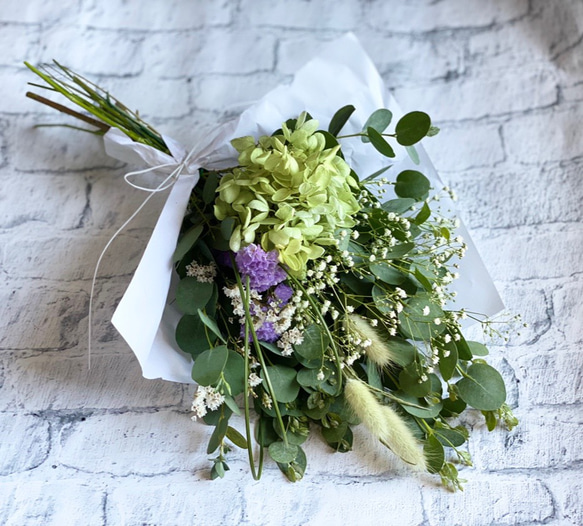 ドライフラワーリース　ドライフラワースワッグ　ユーカリ　ラナンキュラス  紫陽花 ドライフラワーリースドライフラワースワッグユーカリ