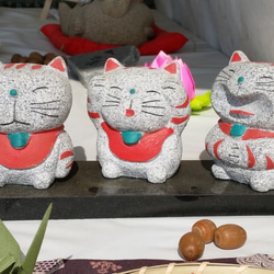 御影石・手彫り招き猫三奏隊（ 限定1セット限り） 2枚目の画像