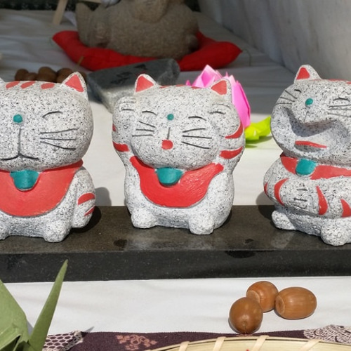 御影石　猫　キャラクター 御影石・手彫り招き猫三奏隊（ 限定1セット限り） 招き猫