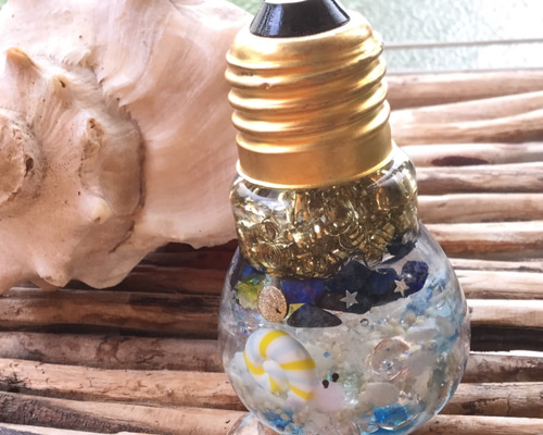 電球型ヤドカリくんオルゴナイト☆ その他置物 にじいろのしずく