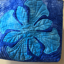 エンジェルストランペットのブルーのバッグ＊ハワイアンキルト 5枚目の画像
