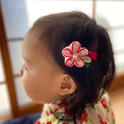 つまみ細工・ヘアクリップ 小梅 白 1枚目の画像